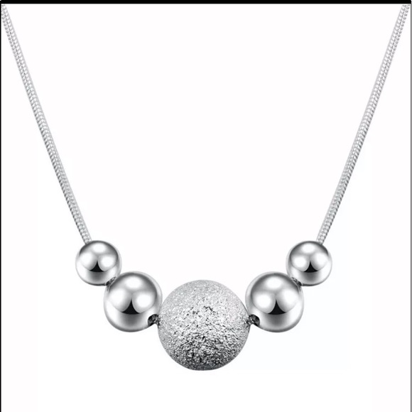❤️Very Pretty Silver Necklace with Small Silver Ball Accents❤️ - Picture 2 of 6